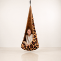 Kokonschaukel Leopard XXL mit Kind im Studio – bees&blooms