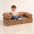 HoneyHug modulares Kindersofa – Giraffe mit Kind im Studio – bees&blooms