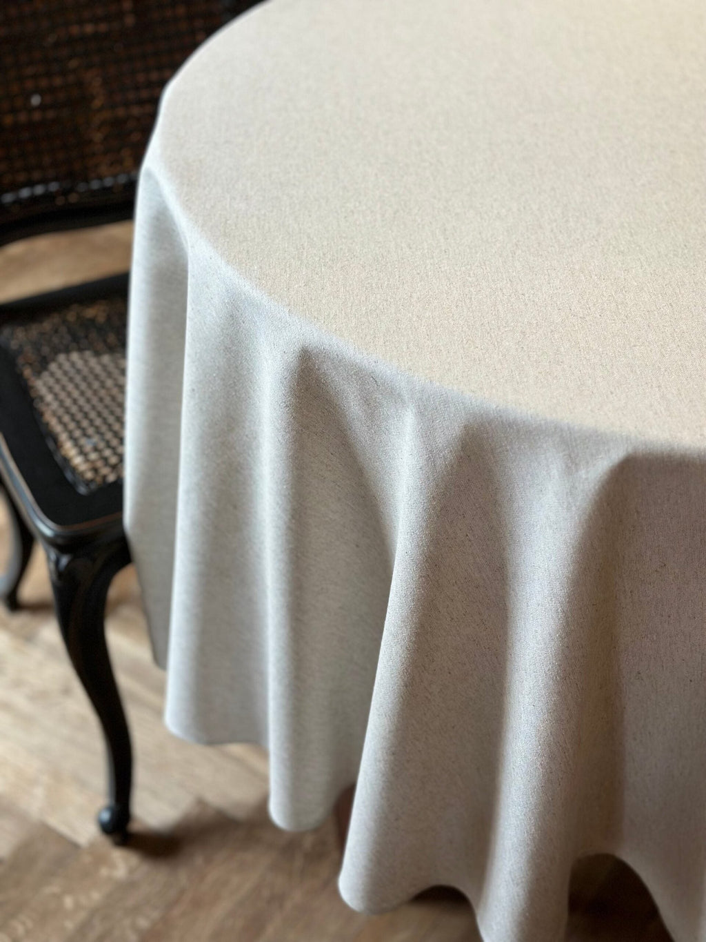 Runde Tischdecke Nord 3 aus recyceltem Stoff – Originalansicht 2