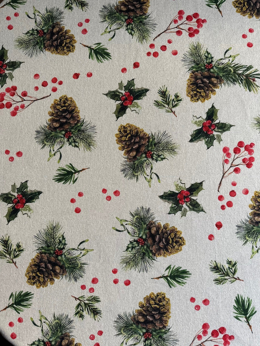 Tischdecke Golden Pine mit winterlichem Motiv – Originalansicht 2