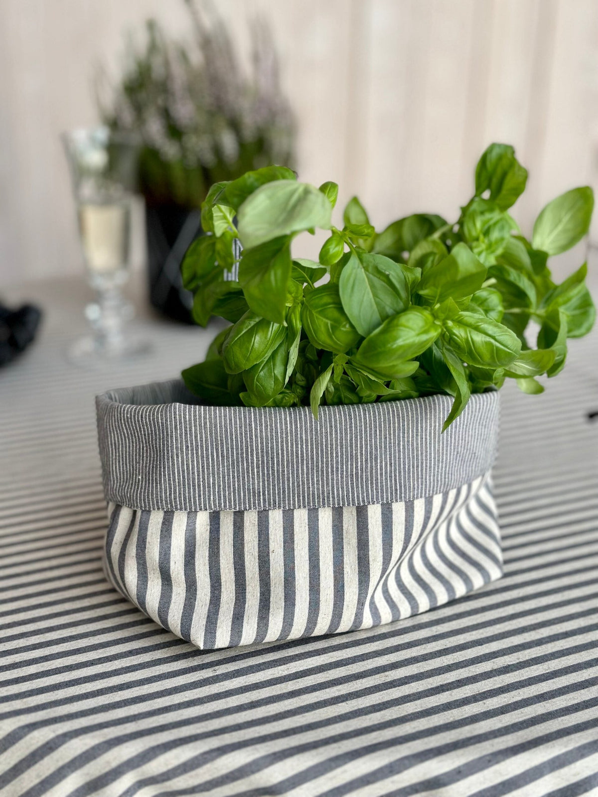 Tischdecke Nord 1 aus recyceltem Stoff – Originalansicht 4