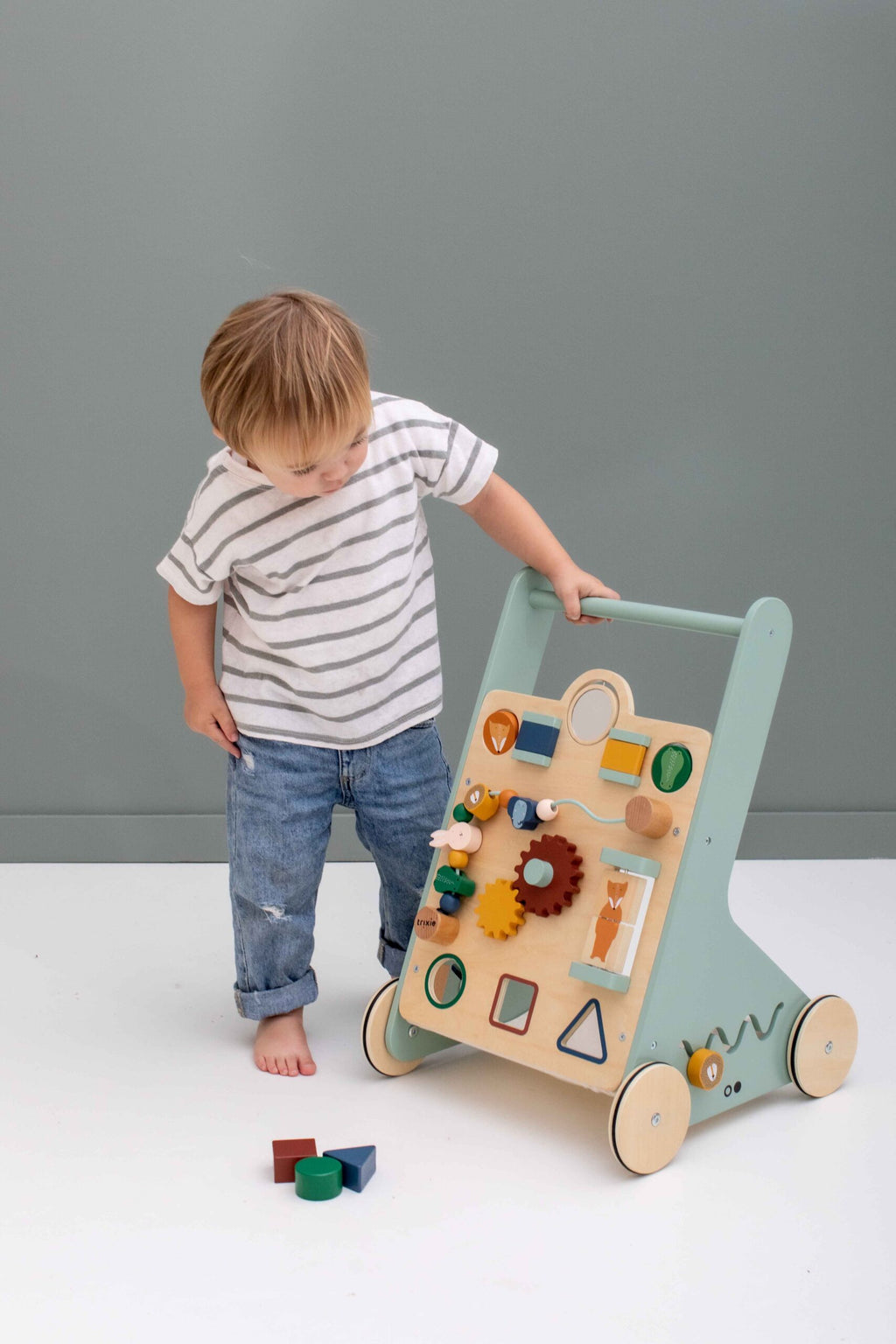 Trixie Baby Aktivitäts-Lauflernwagen für Kinder ab 12 Monaten