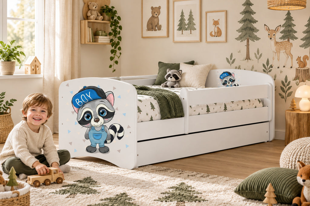 Babydreams Kinderbett – Waschbär – stilvoll im Kinderzimmer eingerichtet