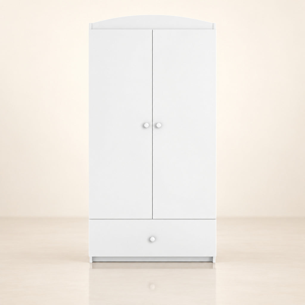 Babydreams Kleiderschrank – Premium Produktansicht auf hellem Hintergrund