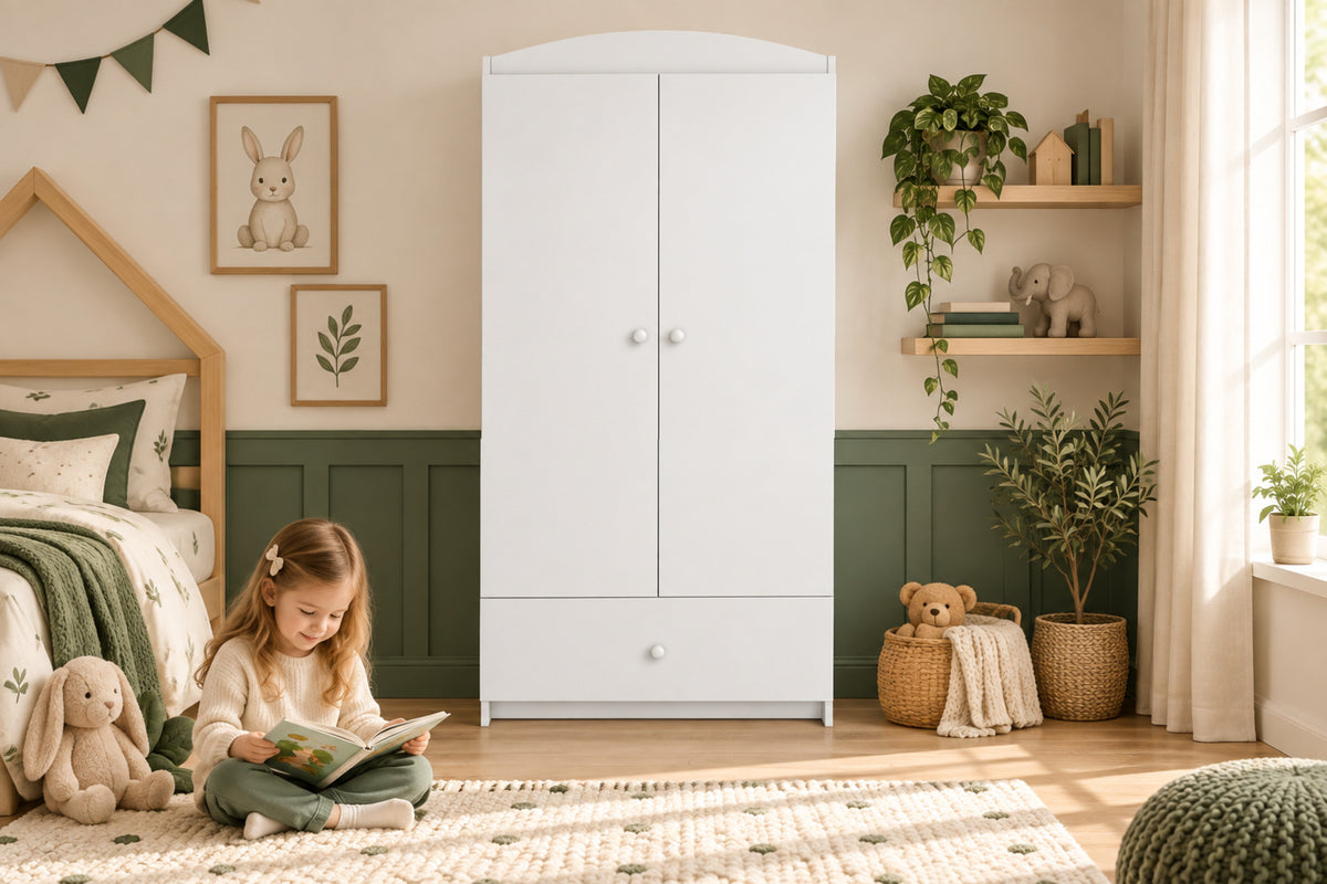 Babydreams Kleiderschrank – stilvoll im Wohnraum eingerichtet
