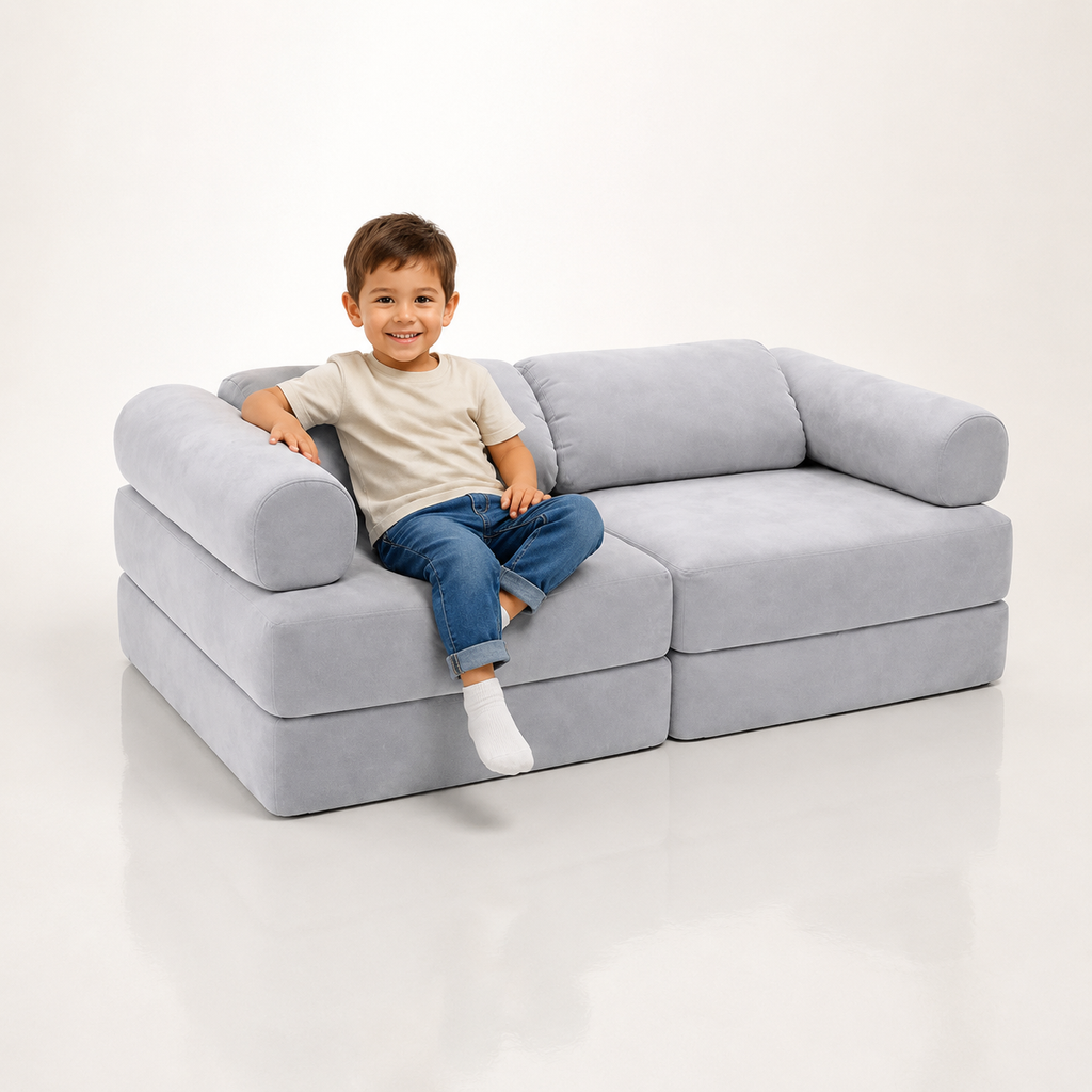 Modulares Spielsofa – Blau mit Kind im Studio – bees&blooms