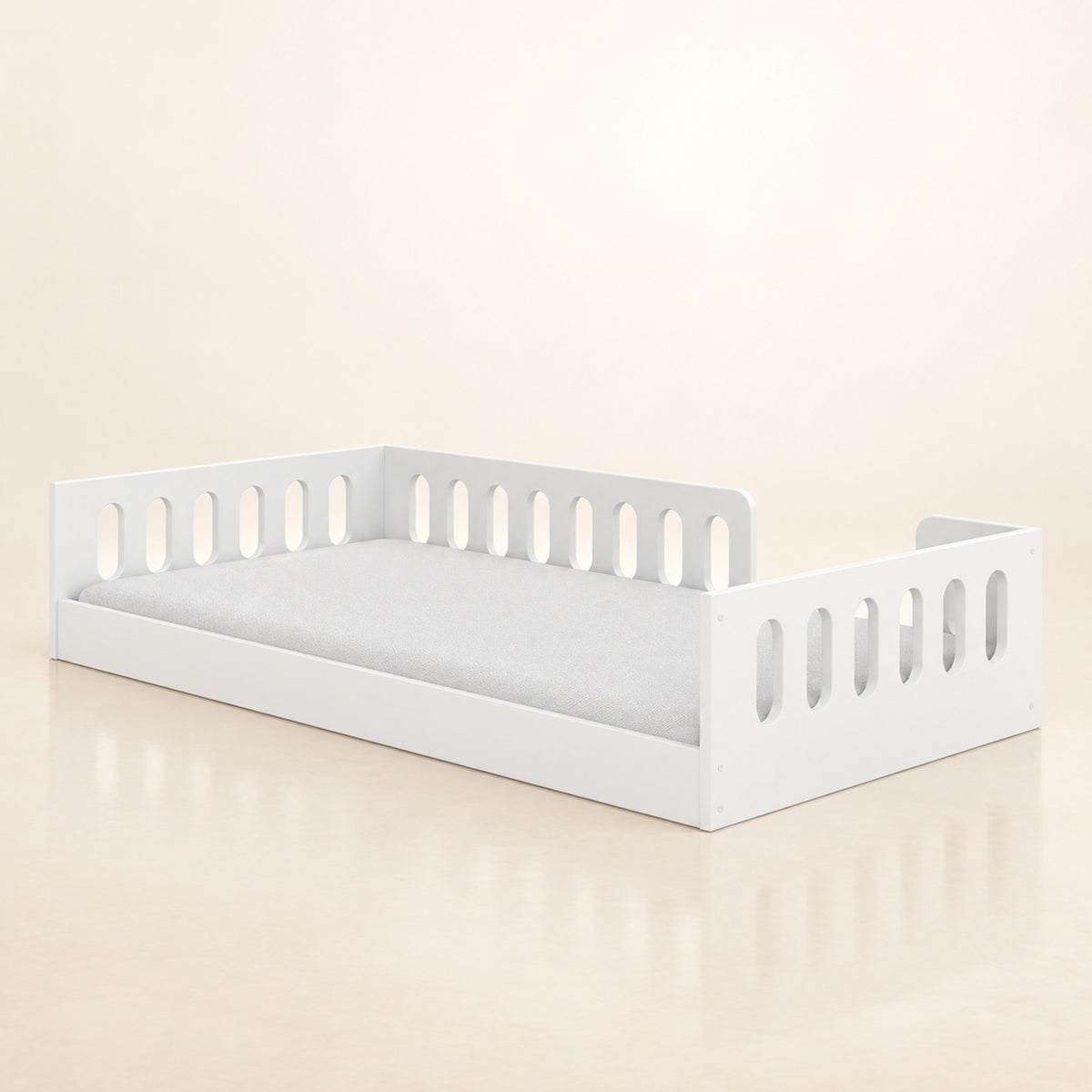 Bodenbett Timon für Kinder – Premium Produktansicht auf hellem Hintergrund