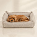 Buklaa Bouclé Hundebett Hellbeige mit Spaniel – Premium Produktfoto 2048x2048