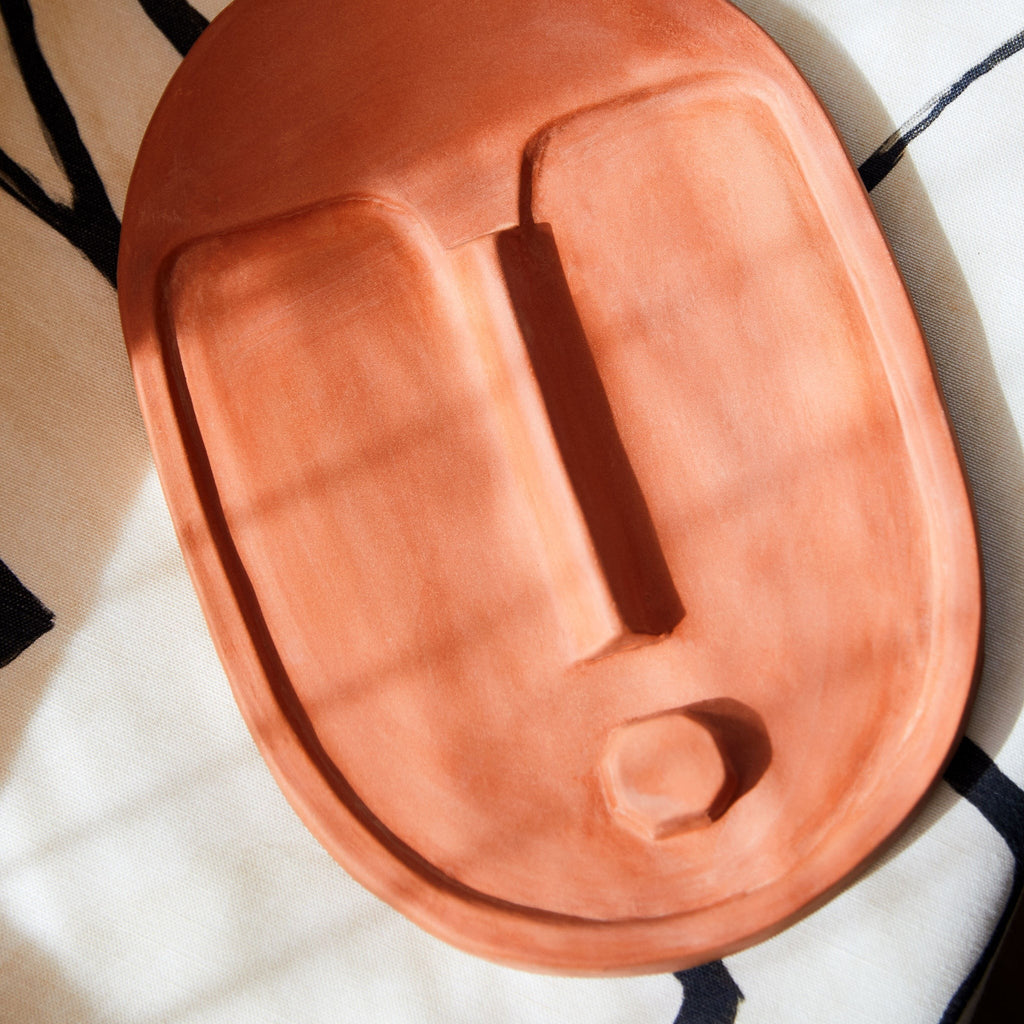 Keramik-Wandmaske – Strukturiert Terrakotta-Orange – Originalansicht 2