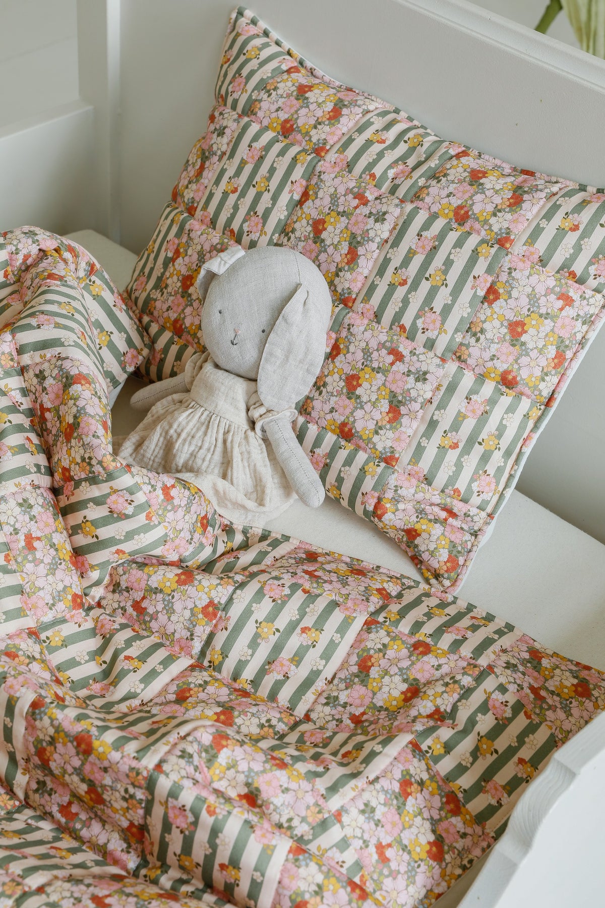 Patchworkdecke mit Kissen Grüner Garten, Klein – Ansicht 4 | Elena Home Living