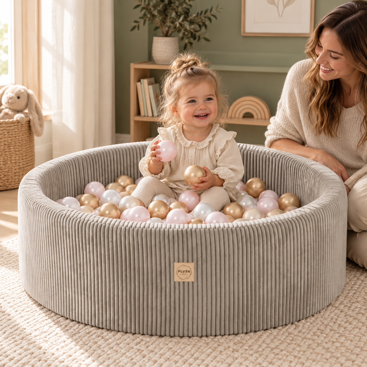 Plush Nest Cord-Bällebad Beige – 200 Bälle in Perlmutt/Rosa/Gold – Premium-Ambiente