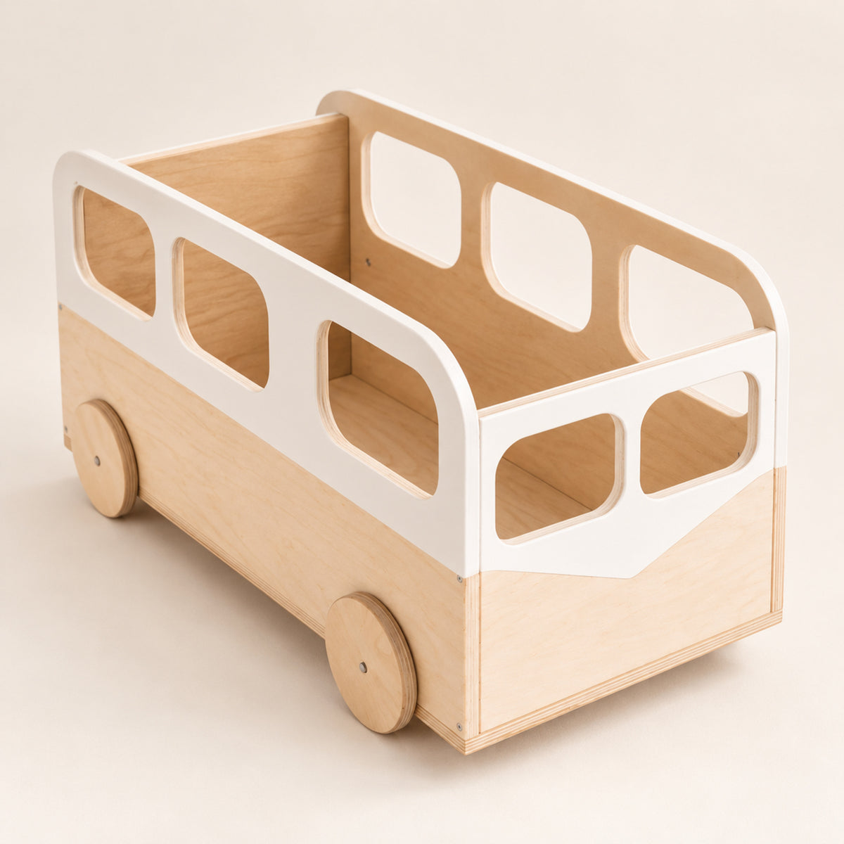 Ewart Woods Spielzeugkiste Bus mit Rollen aus Holz – Premium Produktaufnahme
