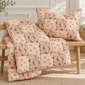 Gesteppte Patchworkdecke mit Kissen – Spring Garden, Klein – Premium Produktfoto 2048 × 2048