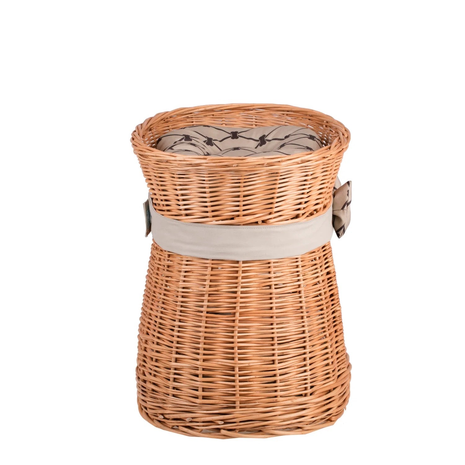 Erif Wicker Cat House With Beige Cushions