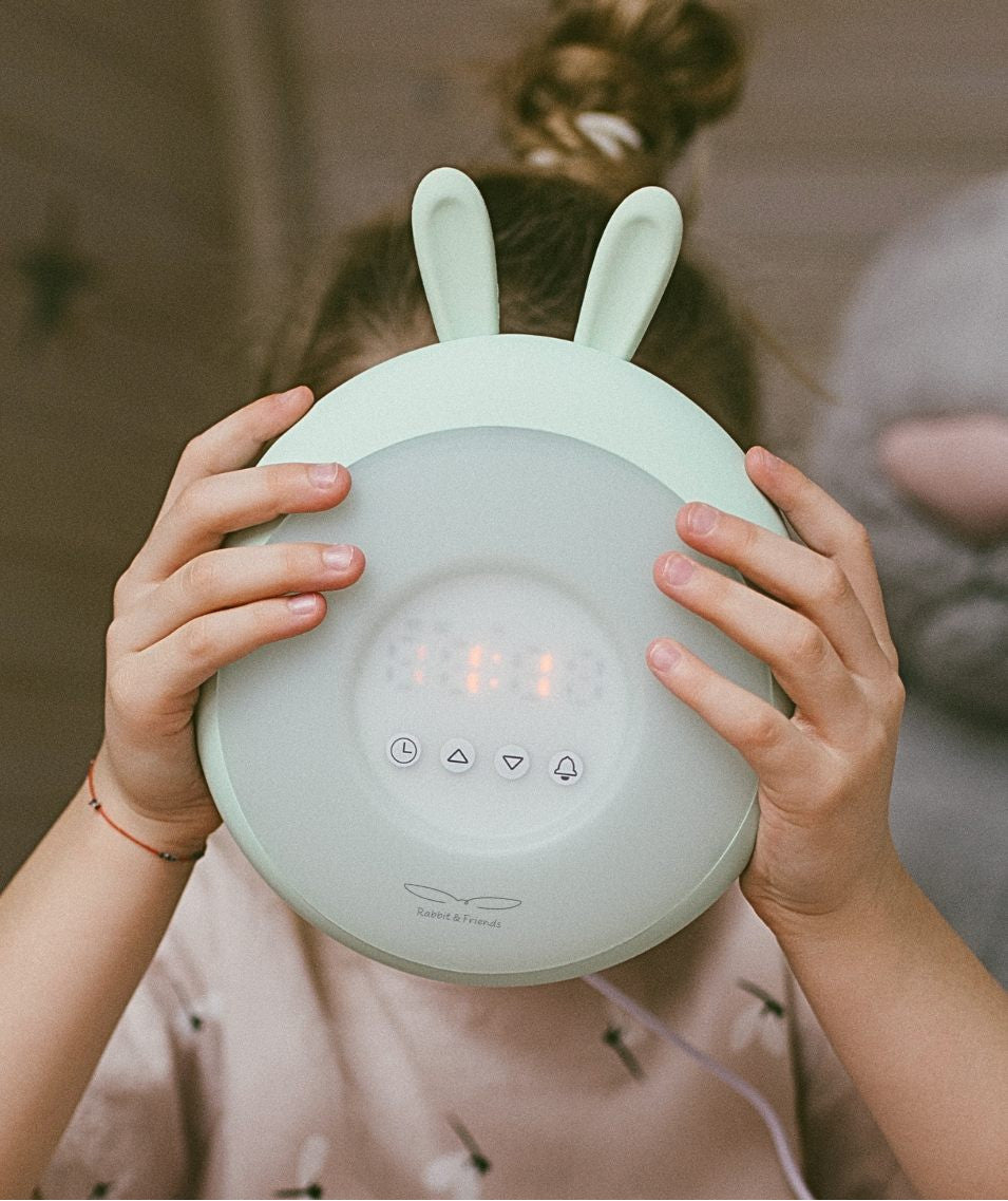 Kinderlampe mit Wecker Rabbit Grün – Originalansicht 1