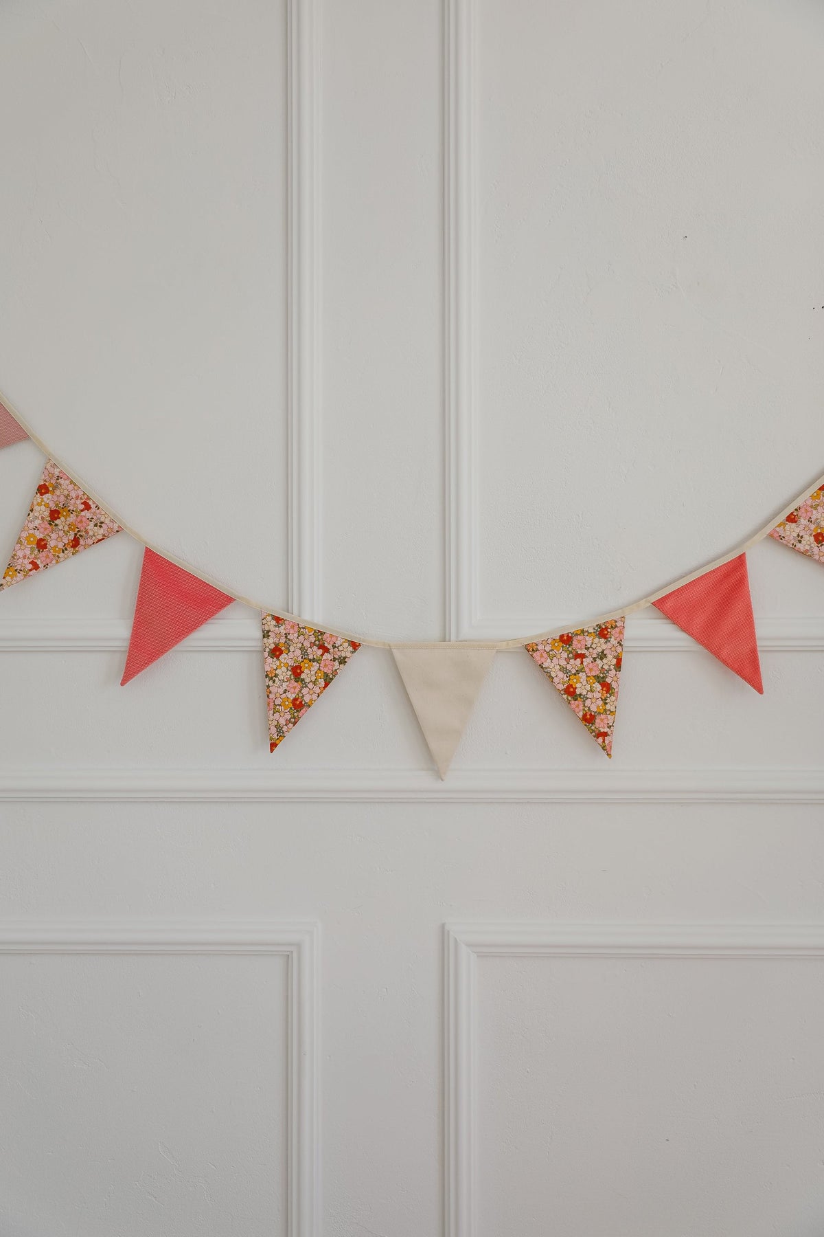 Kinderzimmer-Girlande Birthday Garden – Ansicht 1 | Elena Home Living