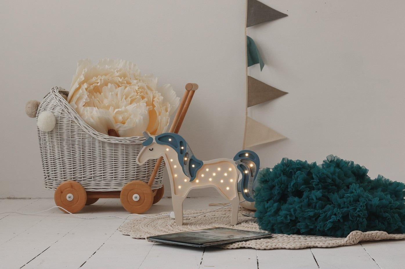 Kinderzimmer-Girlande Creme, Grau & Petrol – Ansicht 3 | Elena Home Living