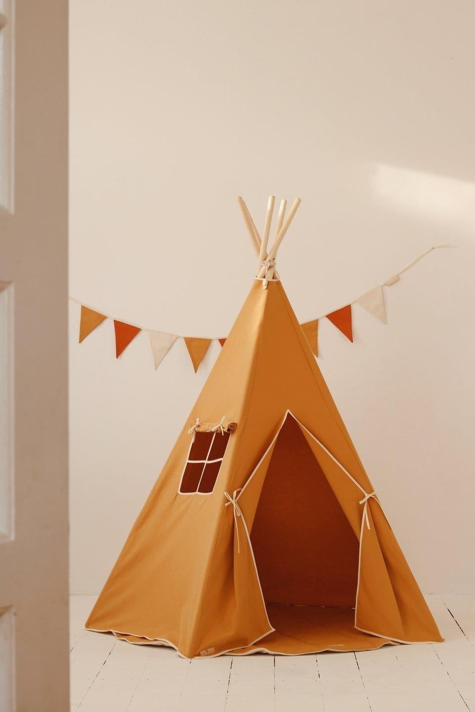 Kinderzimmer-Girlande Ocker – Ansicht 3 | Elena Home Living