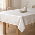 Tischdecke Golden Snowfall – Festliche Tischdekoration – Premium Hauptbild im eleganten Esszimmer