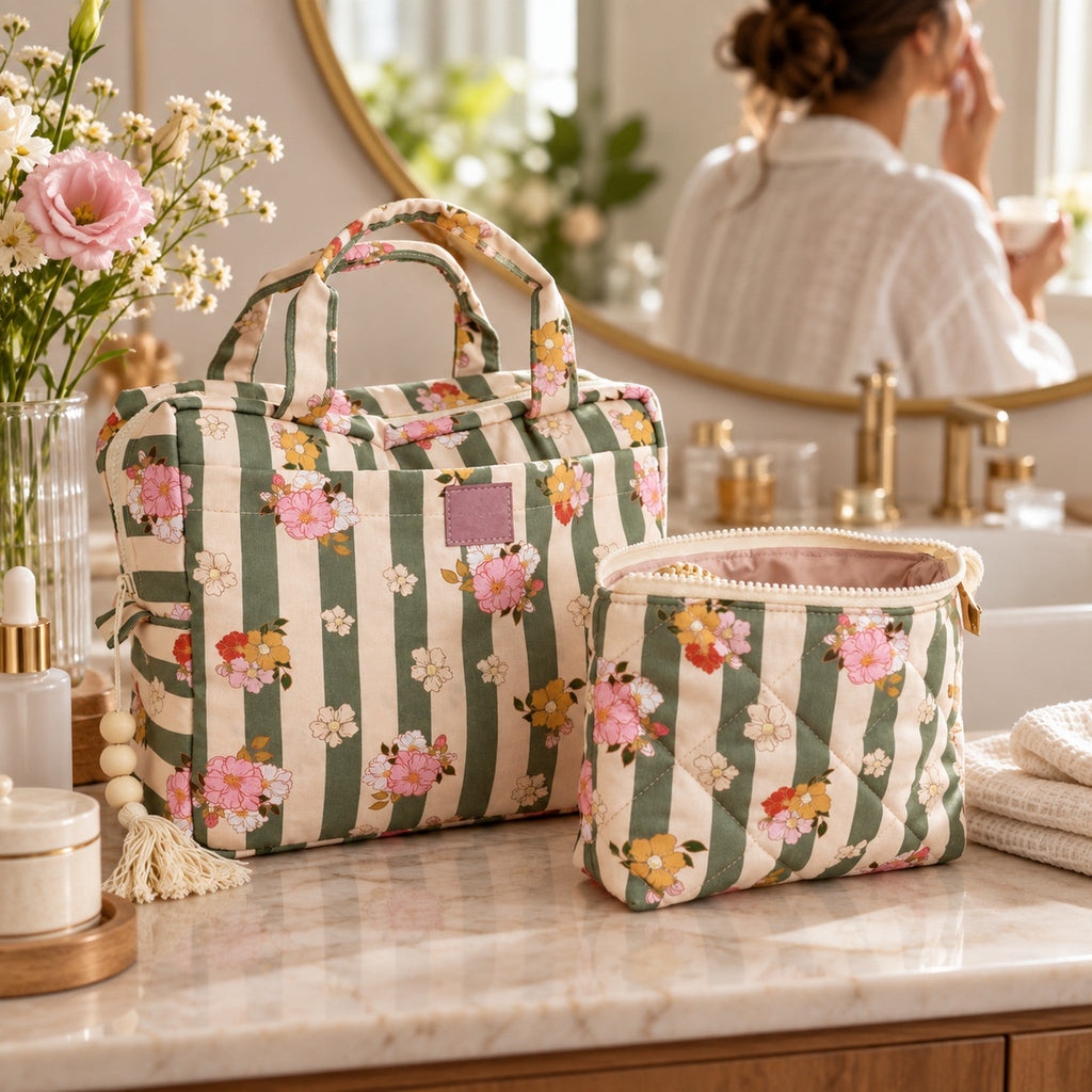 Kosmetiktaschen-Set Grüne Streifen im Badezimmer | Elena Home Living