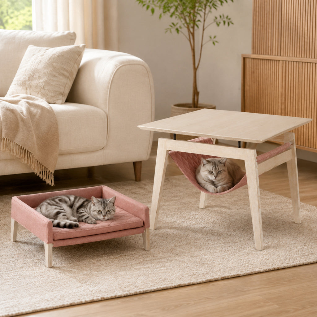 Kikko und Lulu Katzenmöbel Himbeere im stilvollen Wohnzimmer