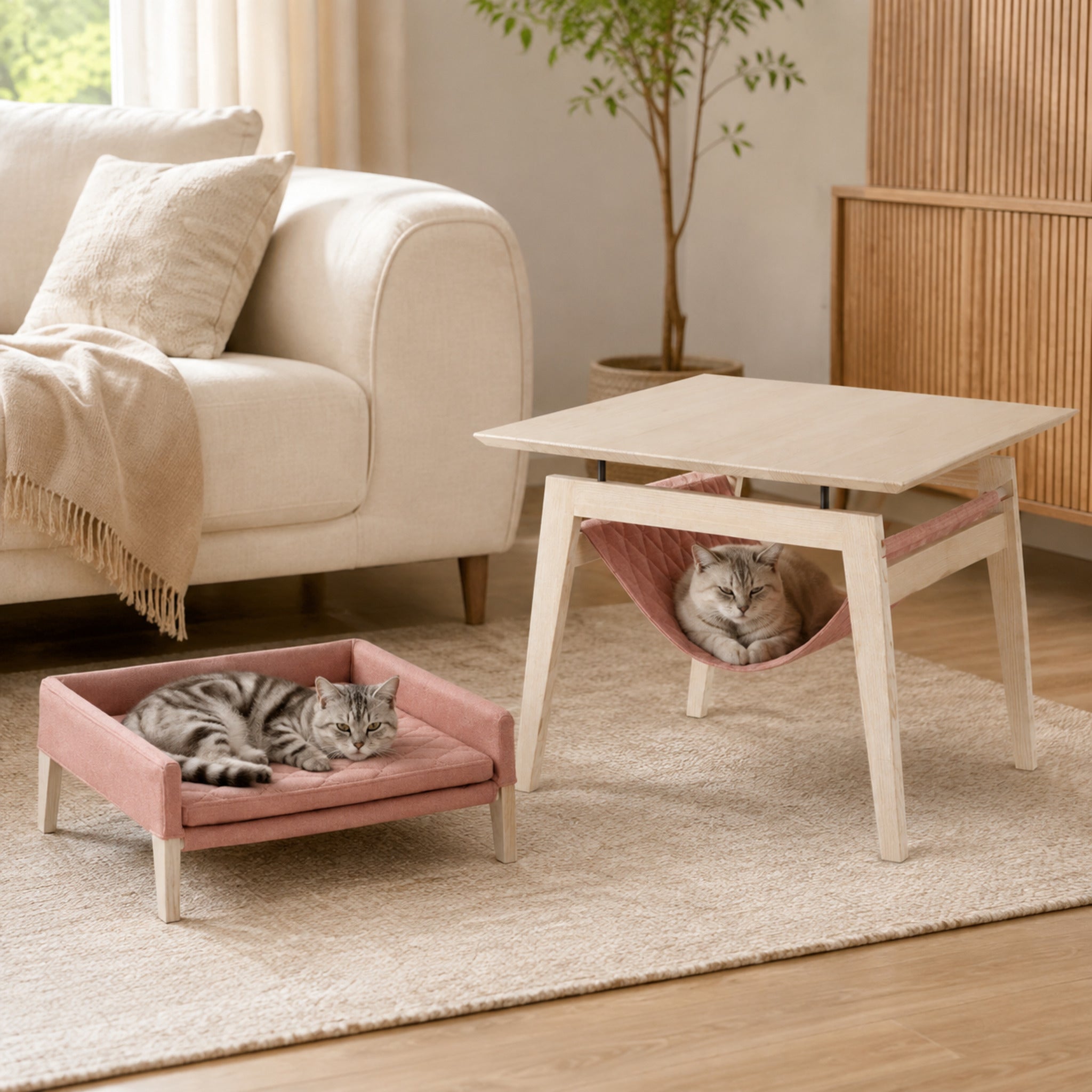 Kikko und Lulu Katzenmöbel Himbeere im stilvollen Wohnzimmer