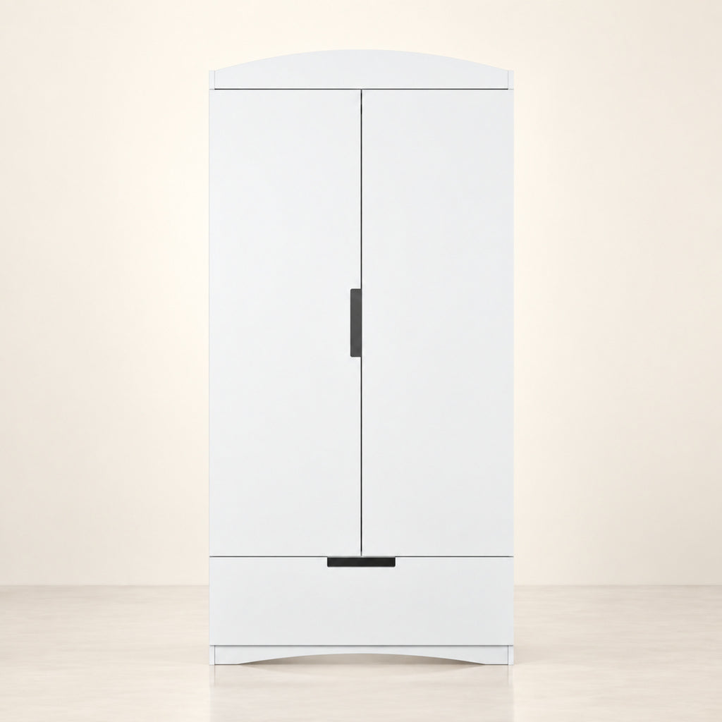 Kleiderschrank Classic – Premium Produktansicht auf hellem Hintergrund