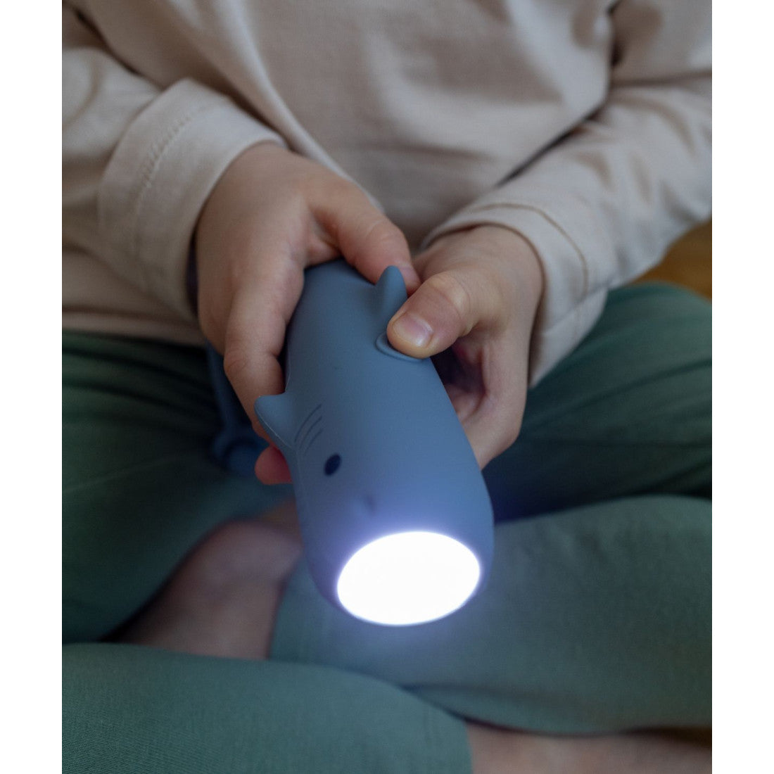 Kinder-Taschenlampe Hai Sharky – Anwendung