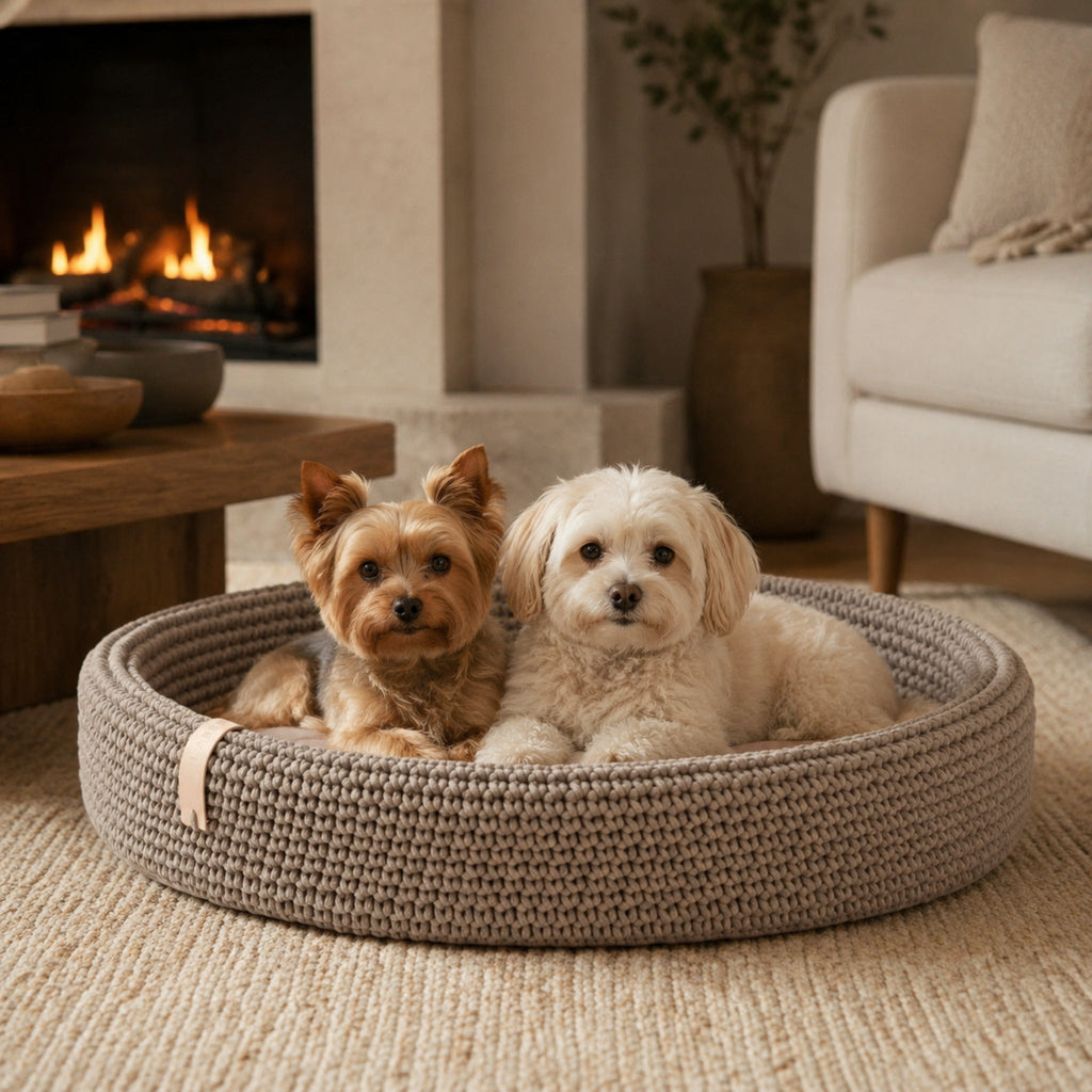 Lukko handgeflochtenes Hundebett für zwei Hunde – gemütliche Atmosphäre