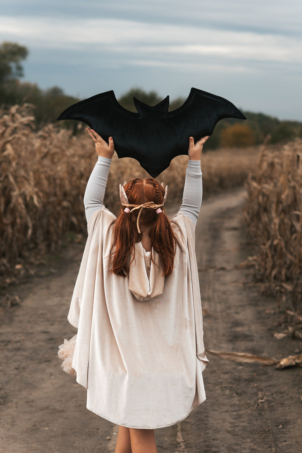 Magic Cape Costume - Cream Pearl