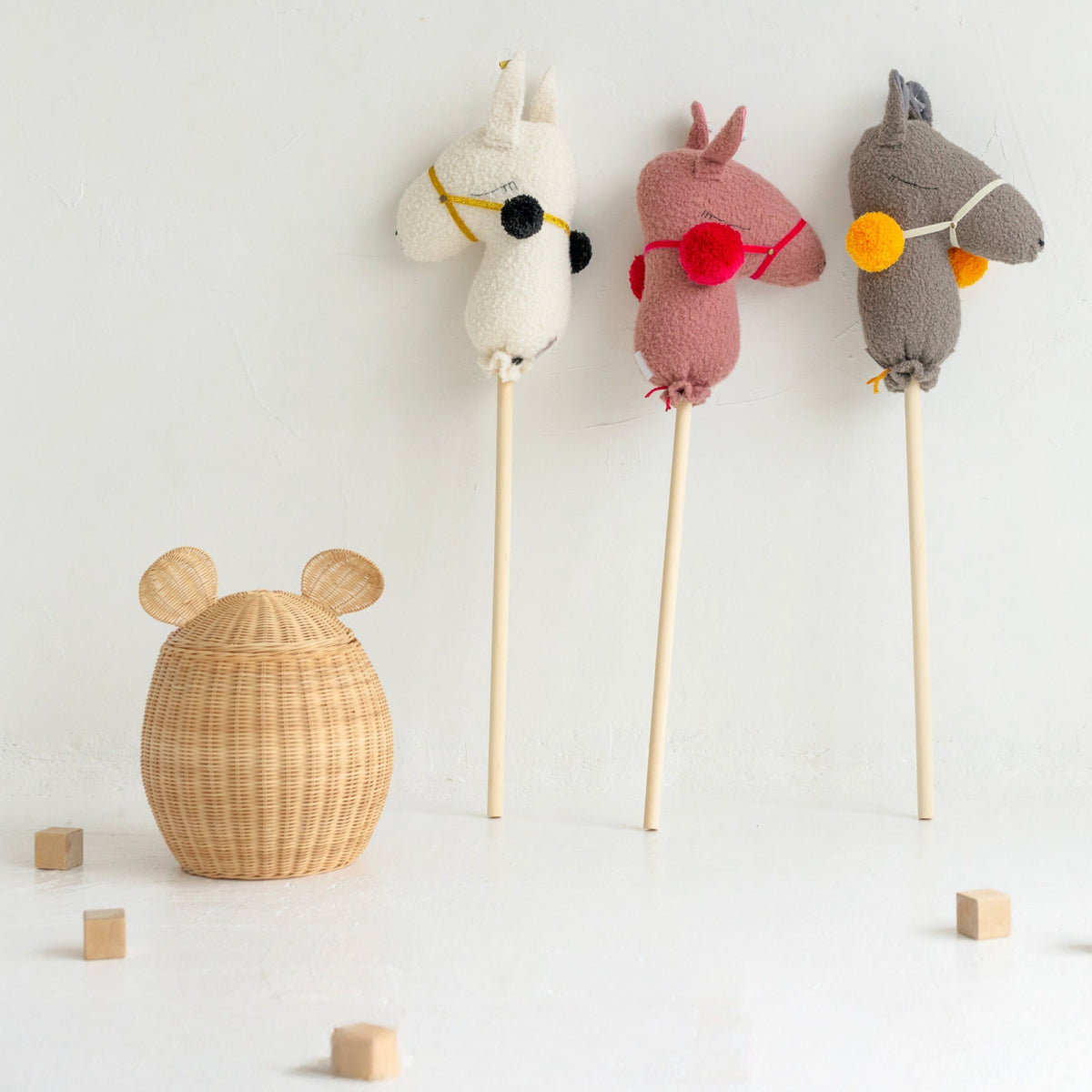 Bouclé Llama & Alpaca Hobby Horse Stick Toy – Rose
