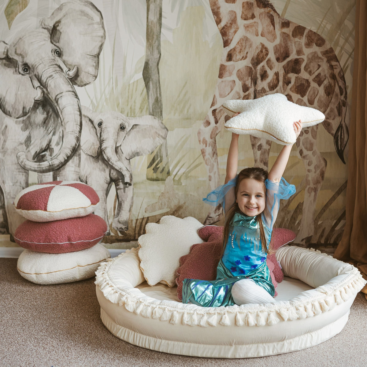 Bouclé Seashell and Starfish Cushions – Ecru, Set of 2