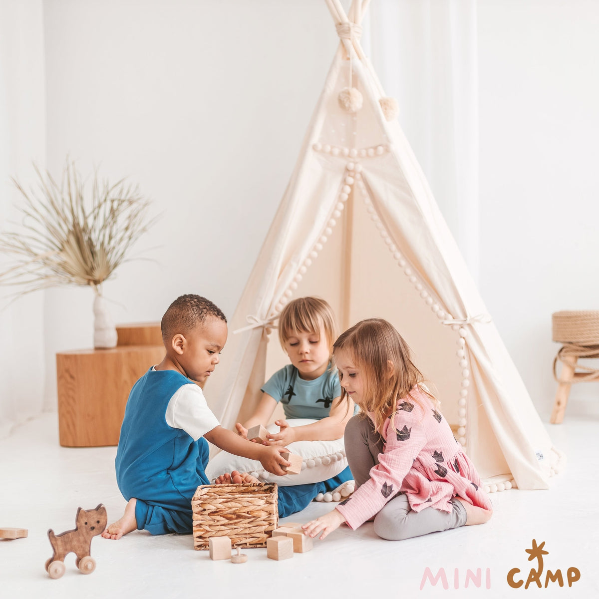 Original Kids Play Tent with Pompoms – Ecru