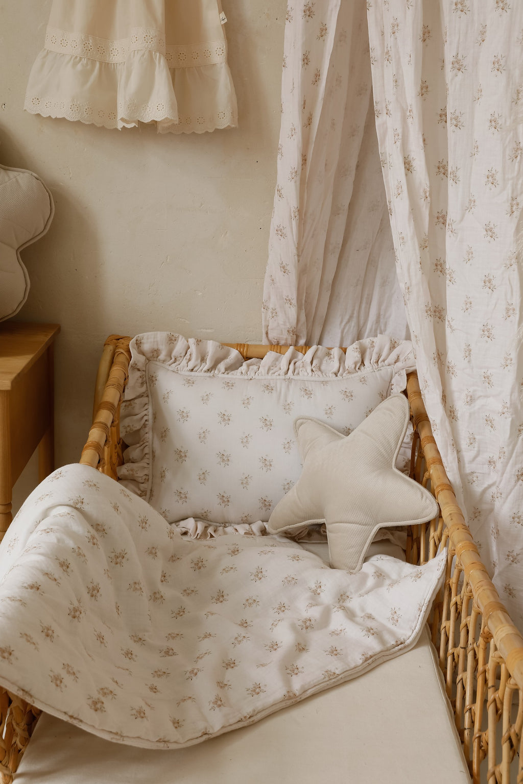 Musselin-Babydecke mit Kissen Boho Flowers – Ansicht 3 | Elena Home Living