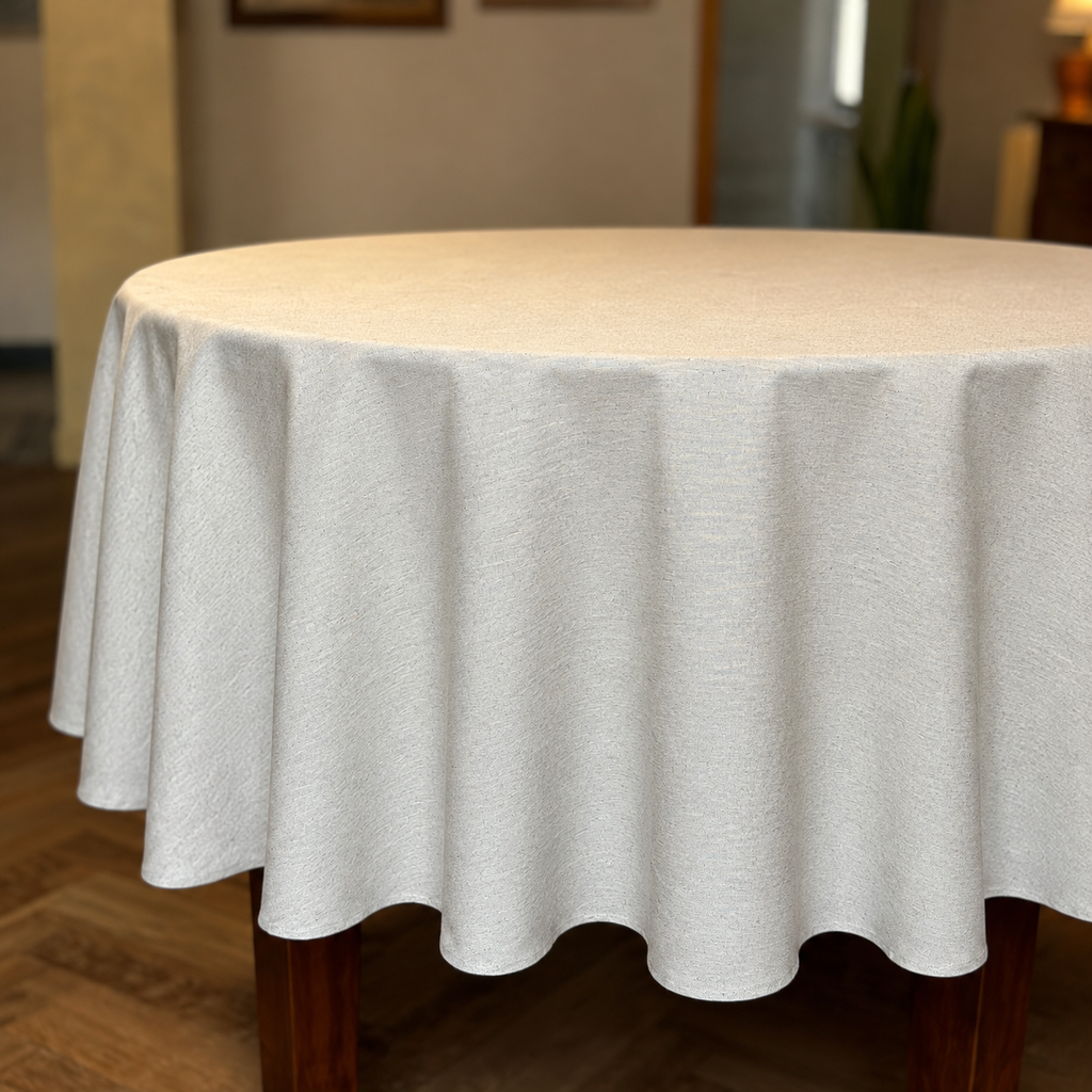 Runde Tischdecke Nord 3 – Detail von Stoff, Saum und Originalmuster