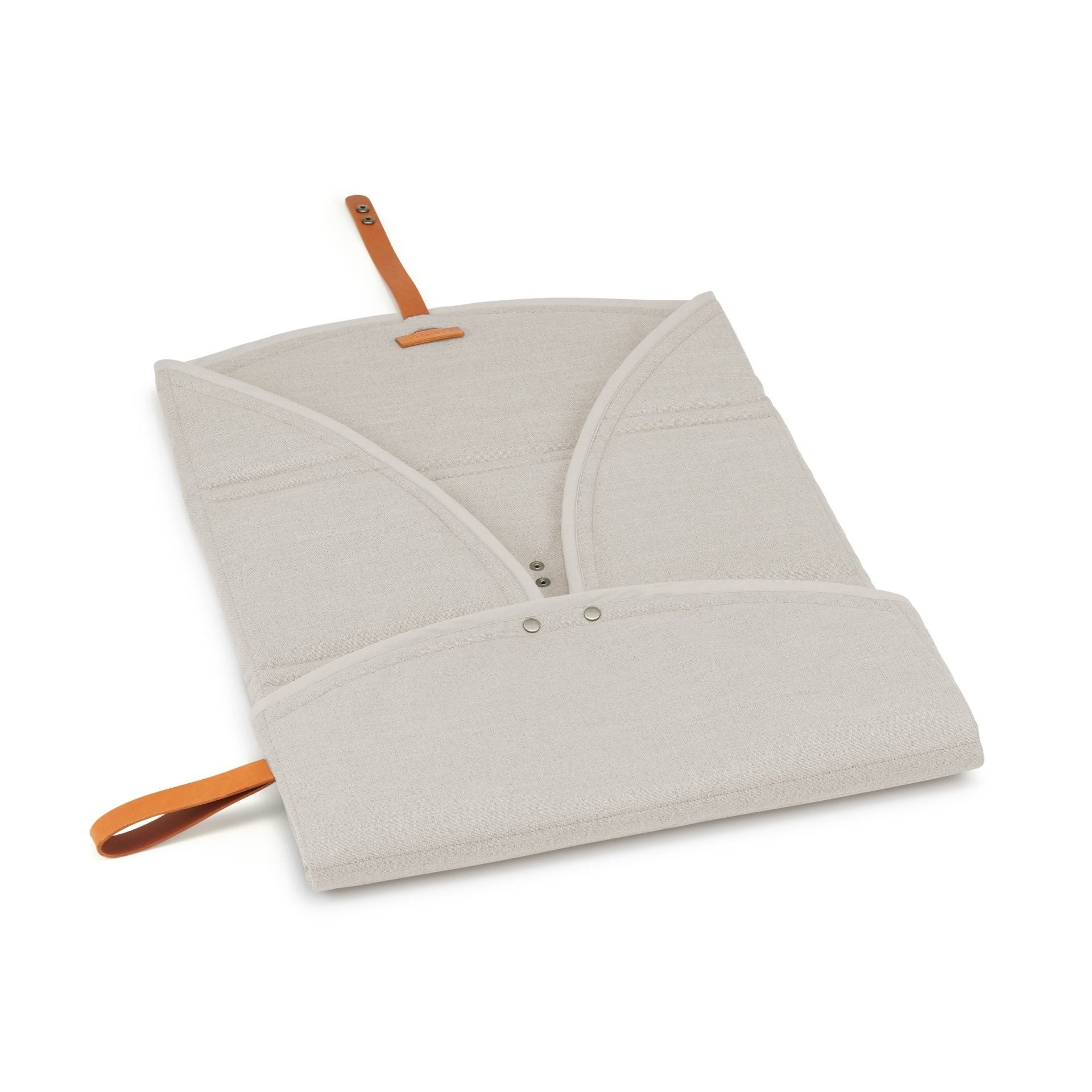 Okka Hundereisematte Beige gefaltet