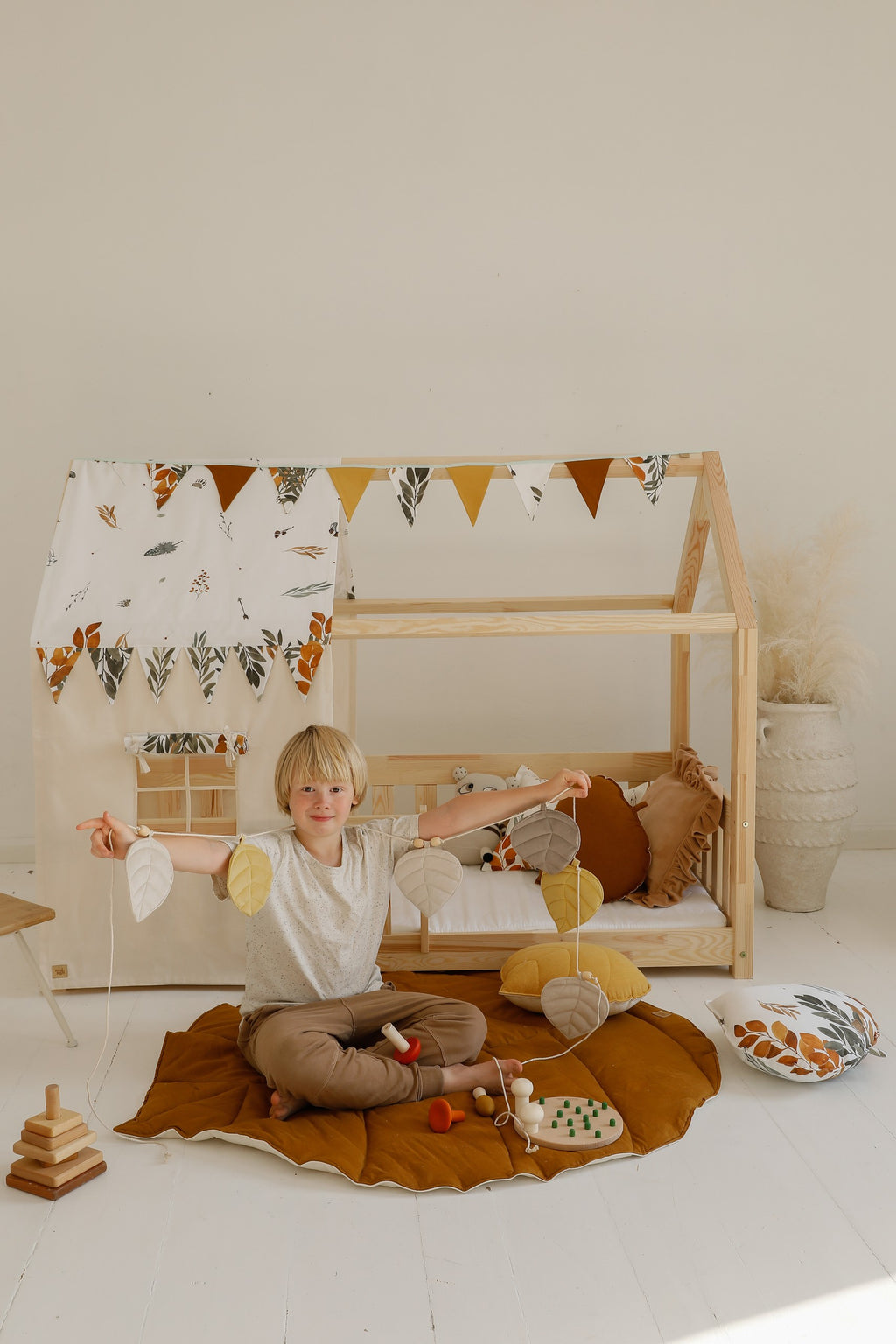 Blatt-Spielmatte Bio-Baumwolle Karamell – Ansicht 6 | Elena Home Living