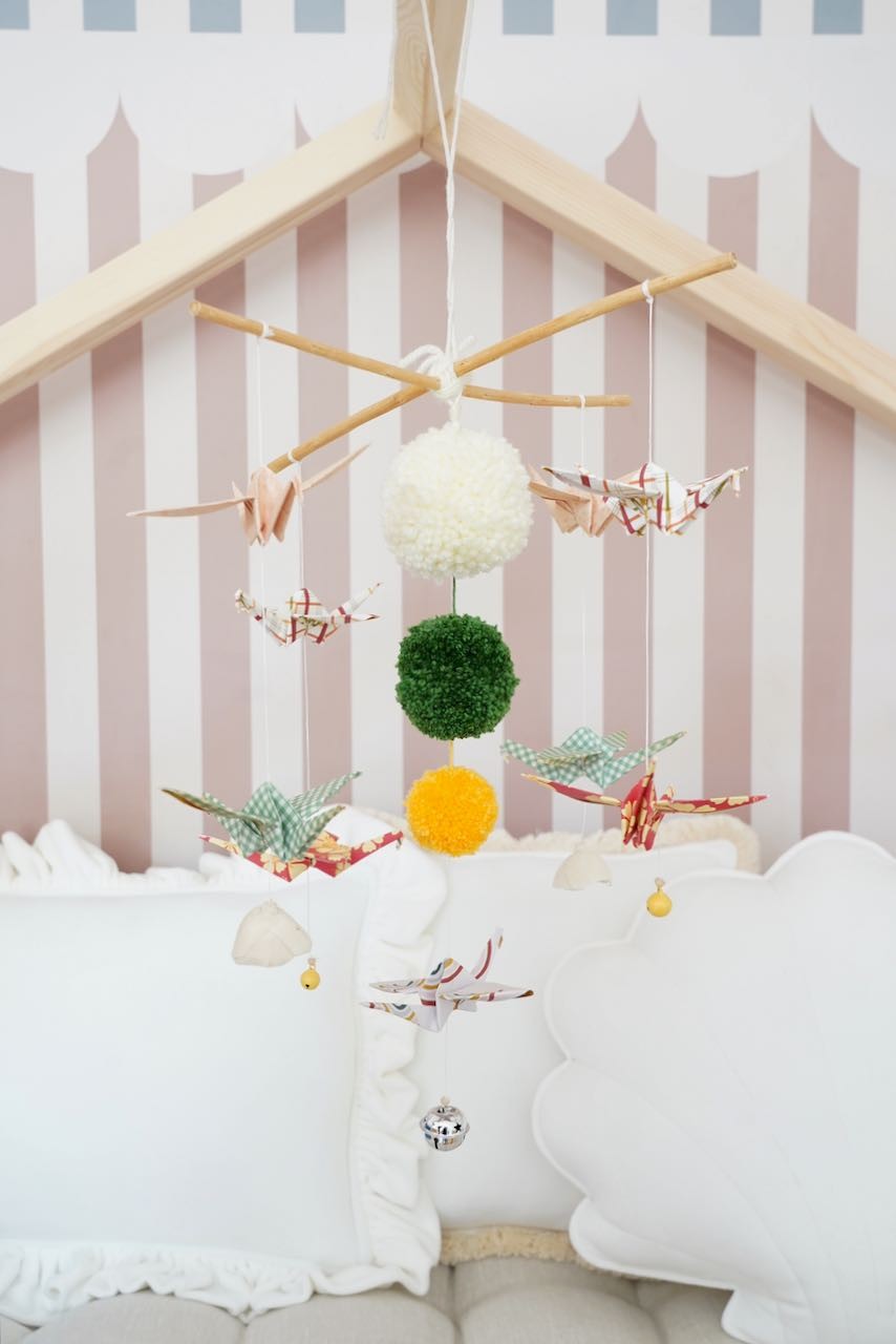 Origami-Mobile Kinderzimmer Vintage Vibe – Ansicht 1 | Elena Home Living
