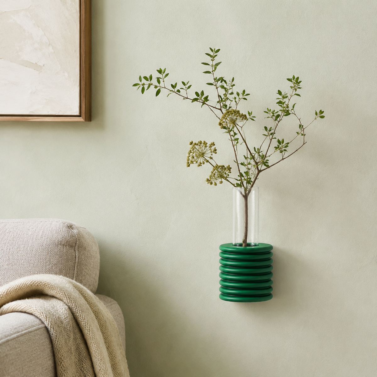 Ribble Wandvase – Grün – in modernem Flurambiente