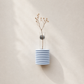 Ribble Wandvase – Hellblau – Premium-Hauptbild mit dezenter Wohnatmosphäre