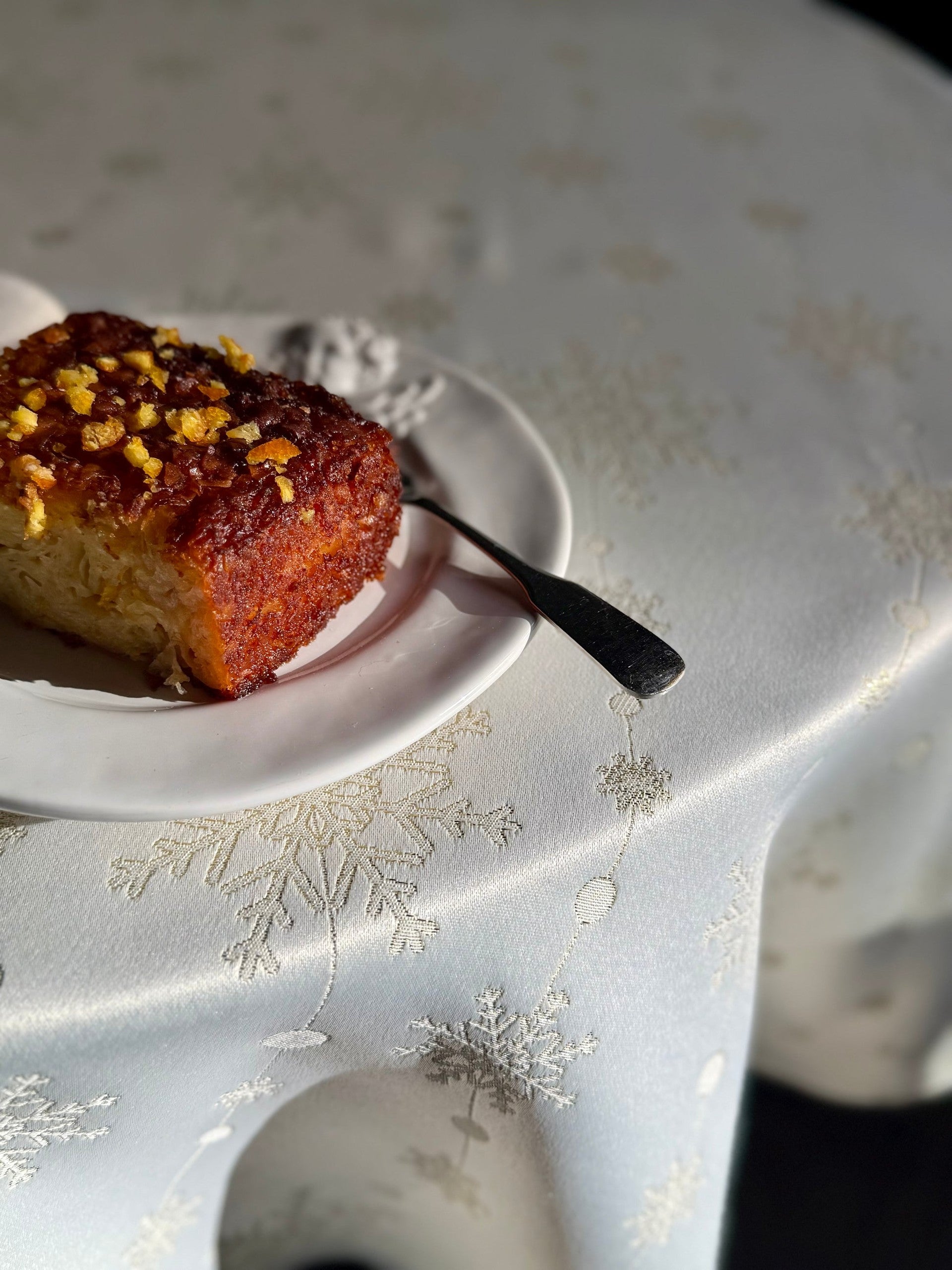 Runde Tischdecke Golden Snowfall für Weihnachten – Originalansicht 6