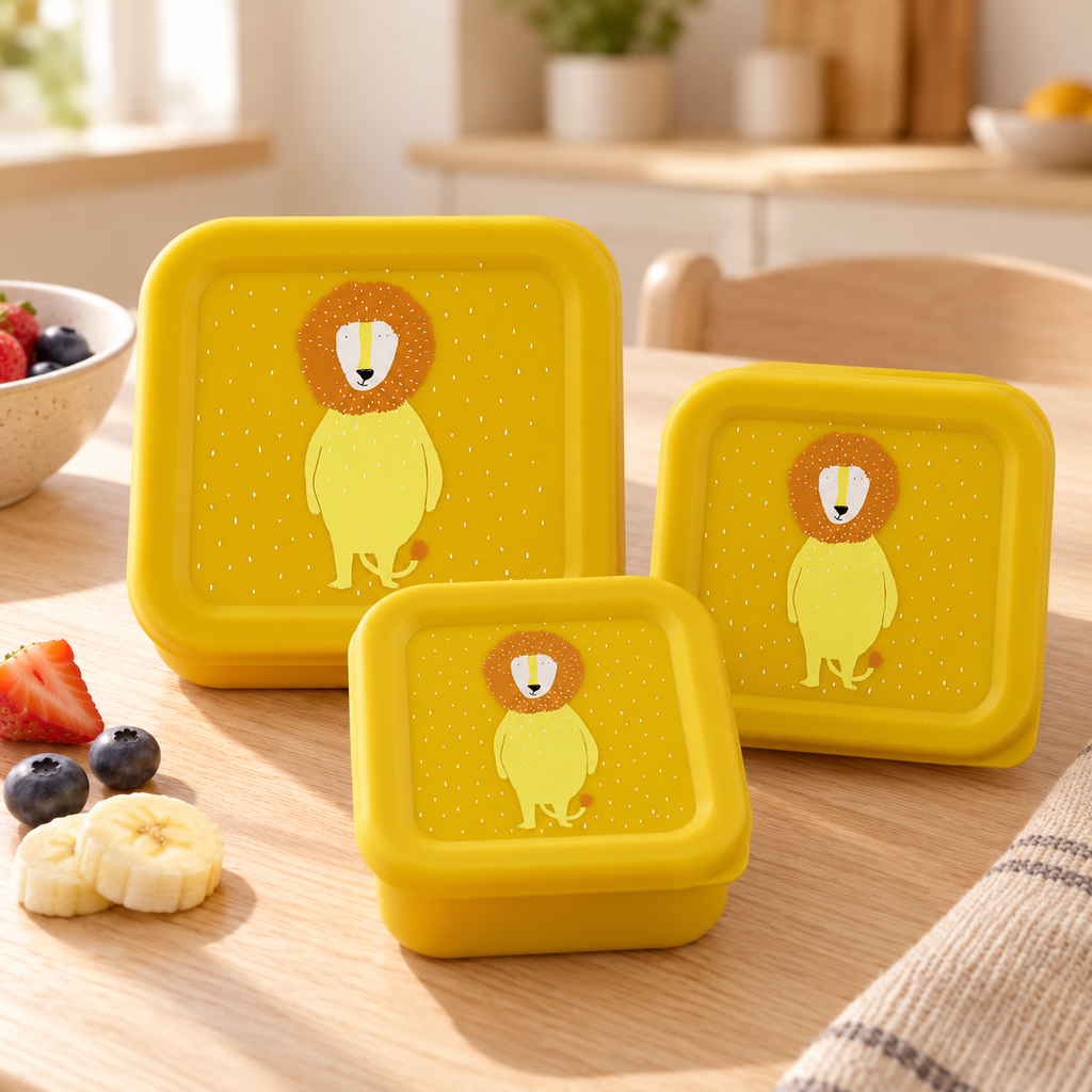 Trixie Snackboxen 3er-Set – Mr. Lion – Lifestyleaufnahme