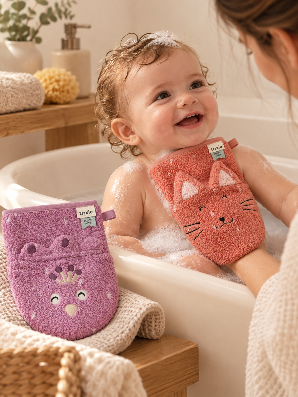 Trixie Baby-Waschhandschuhe aus Bio-Baumwolle, 2er-Set – Mrs. Cat & Mrs. Peacock im Familienalltag