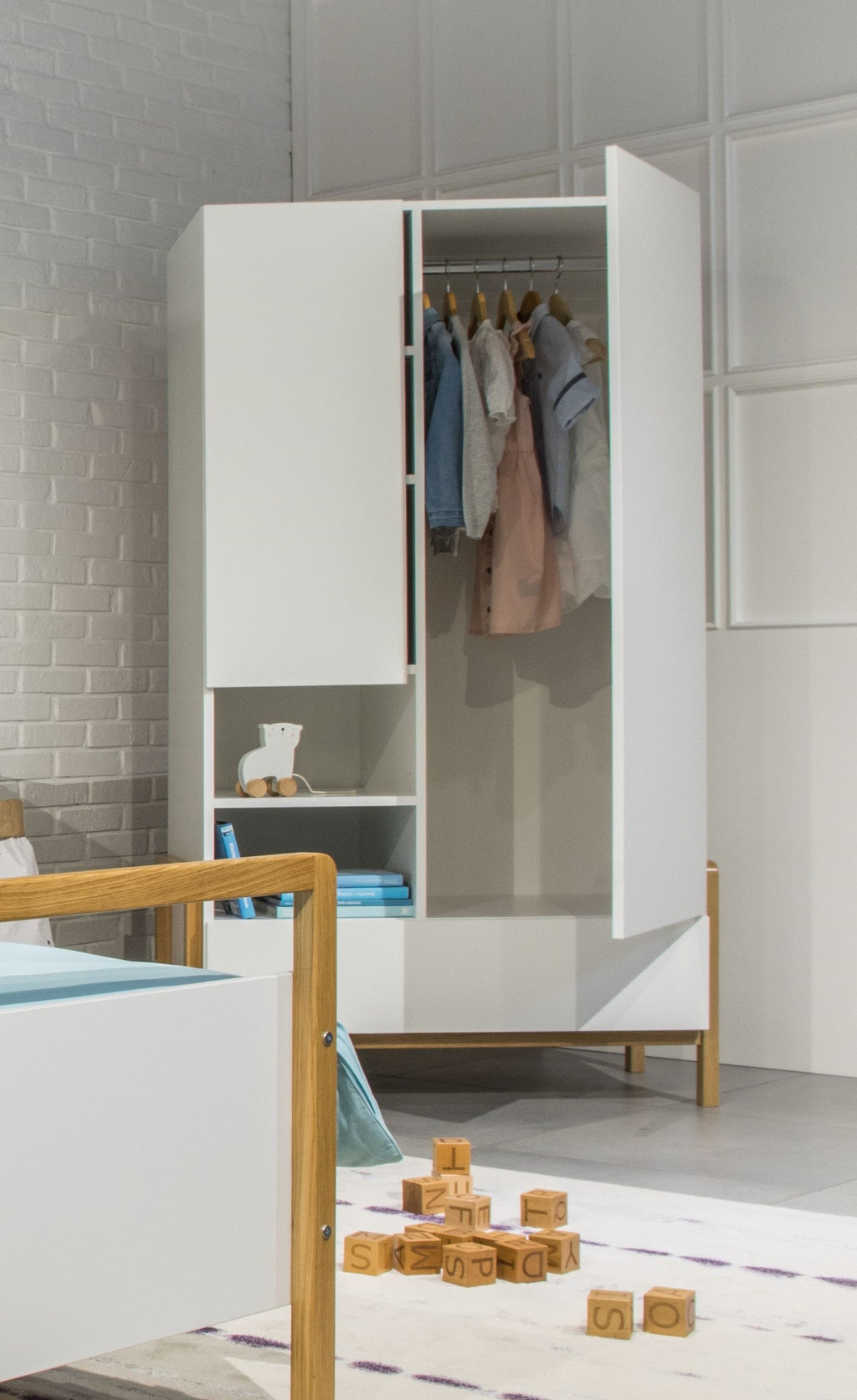 Kleiderschrank Victor – Detailansicht 2 | Kocot Kids