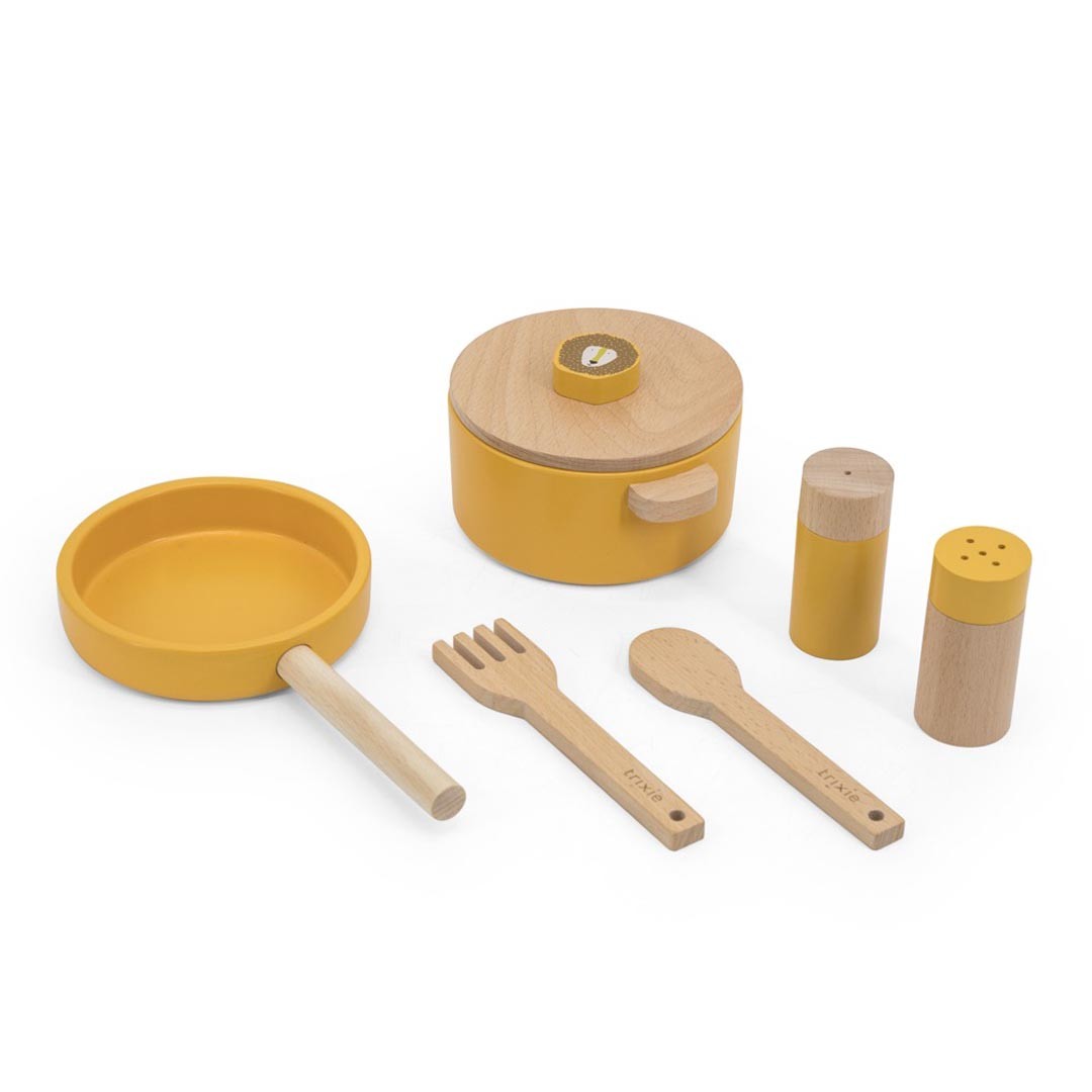 Trixie Kinder-Kochset aus Holz – Mr. Lion – Produktansicht