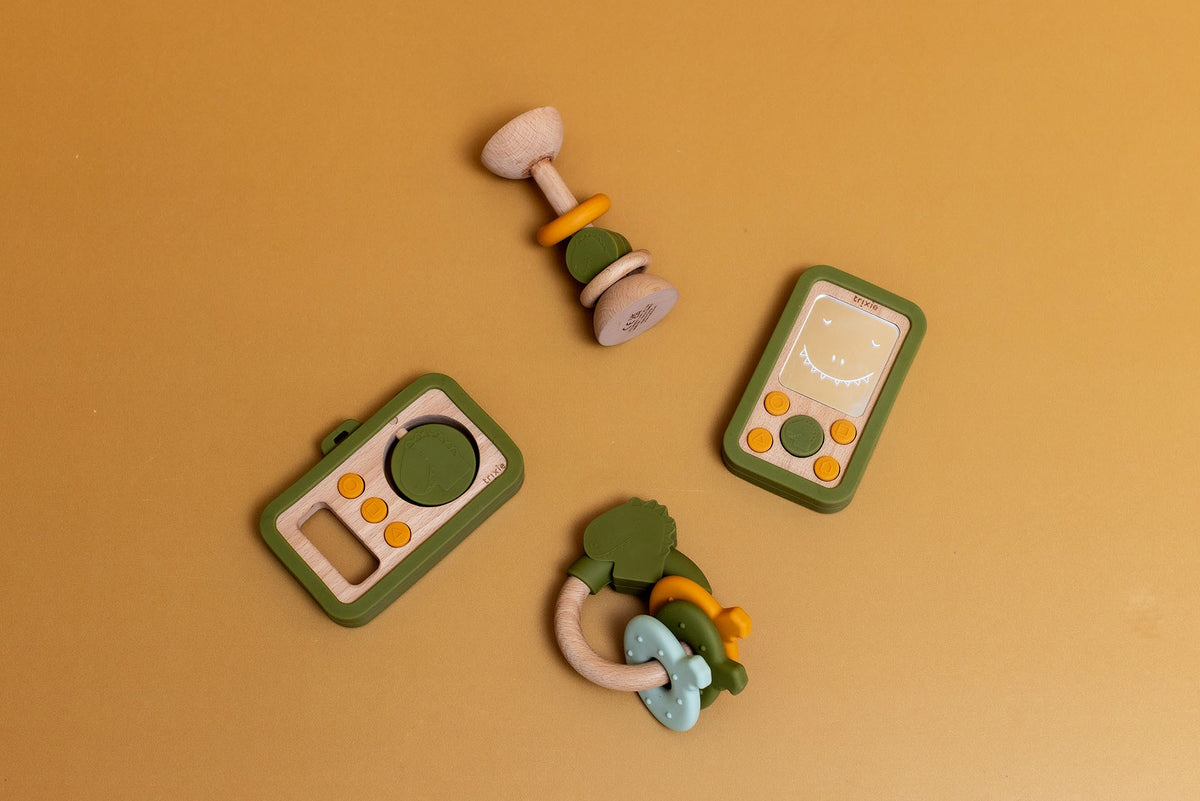 Trixie Baby-Spielkamera aus Holz & Silikon – Mr. Dino – Detailaufnahme